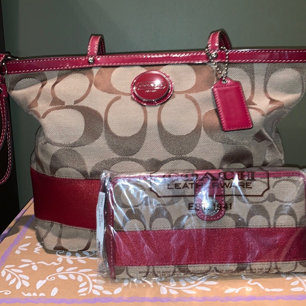 Coach tote and wallet
